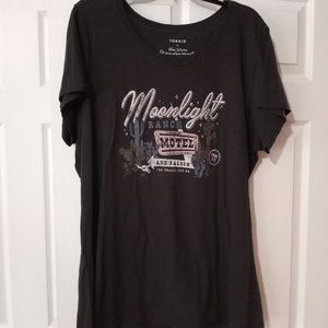 Torrid 3 Moonlight Ranch Motel Gray Graphic Tee
